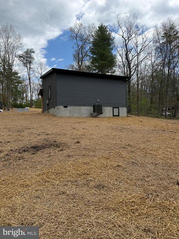 1040 POSSUM HOLLOW TRL, Gerrardstown, WV 25420