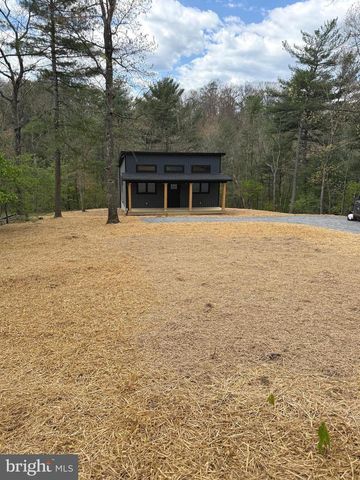1040 POSSUM HOLLOW TRL, Gerrardstown, WV 25420