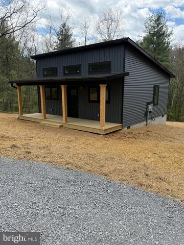 1040 POSSUM HOLLOW TRL, Gerrardstown, WV 25420