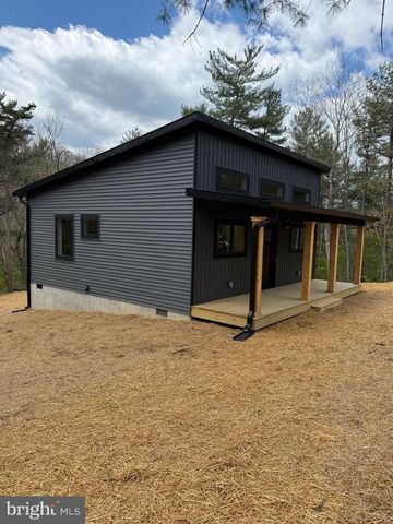 1040 POSSUM HOLLOW TRL, Gerrardstown, WV 25420