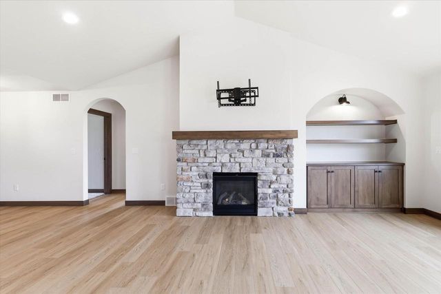 8372 ST NORBERT DRIVE, Neenah, WI 54956