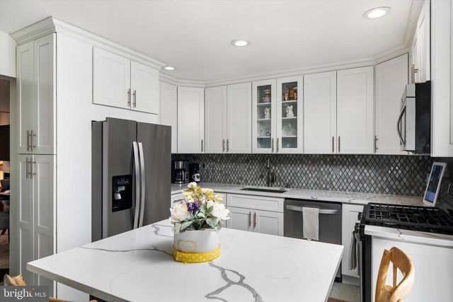 106 DANBURY CT, Hightstown, NJ 08520