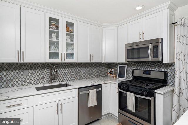 106 DANBURY CT, Hightstown, NJ 08520