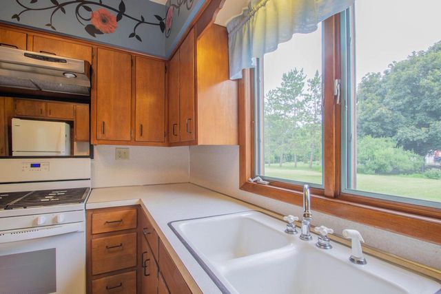 800 W Main STREET, Watertown, WI 53094
