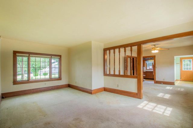 800 W Main STREET, Watertown, WI 53094