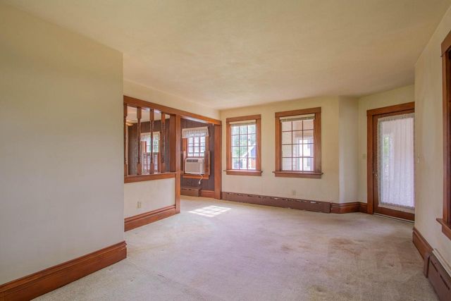 800 W Main STREET, Watertown, WI 53094