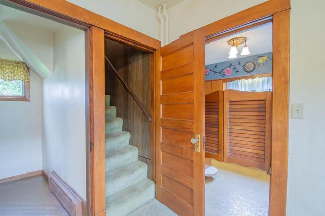 800 W Main STREET, Watertown, WI 53094