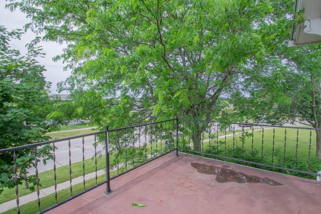 800 W Main STREET, Watertown, WI 53094