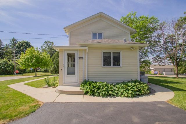 800 W Main STREET, Watertown, WI 53094