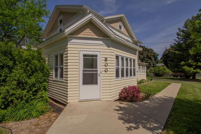 800 W Main STREET, Watertown, WI 53094