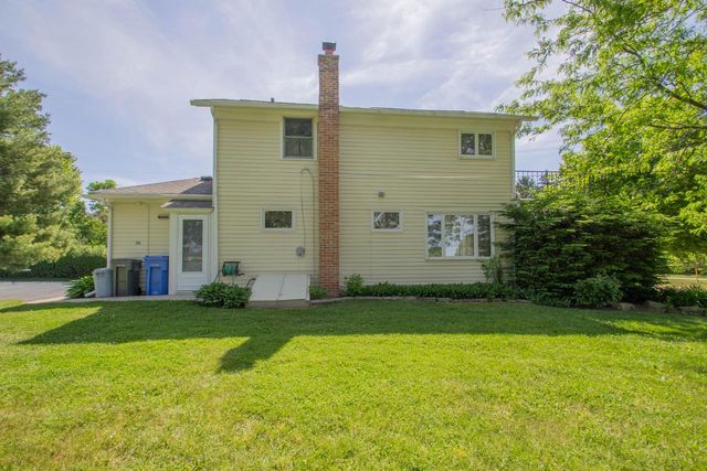 800 W Main STREET, Watertown, WI 53094