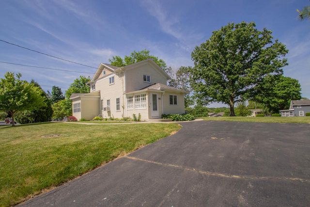 800 W Main STREET, Watertown, WI 53094