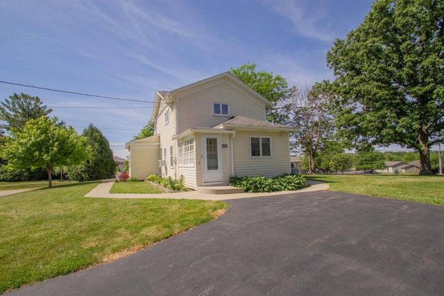 800 W Main STREET, Watertown, WI 53094