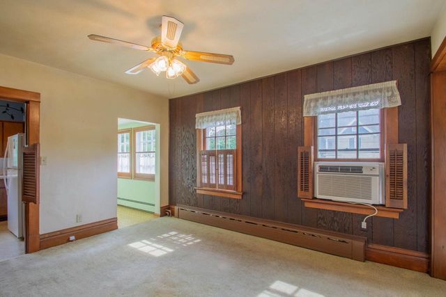 800 W Main STREET, Watertown, WI 53094
