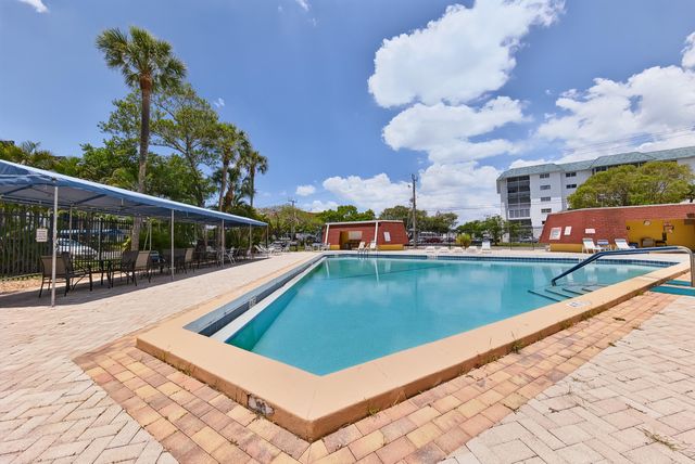 4770 NW 21st Street 412, Lauderhill, FL 33313