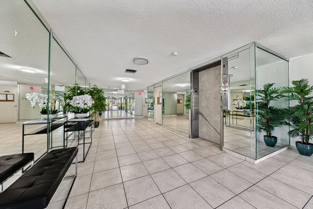 4770 NW 21st Street 412, Lauderhill, FL 33313