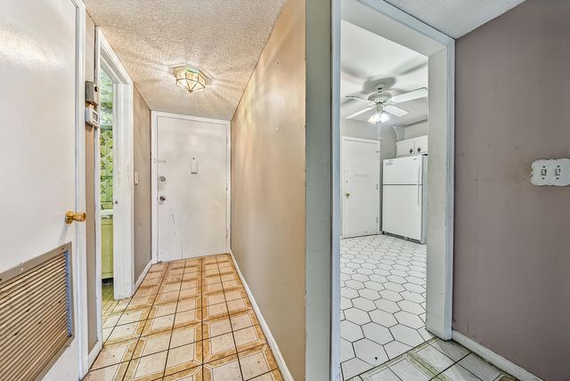 4770 NW 21st Street 412, Lauderhill, FL 33313