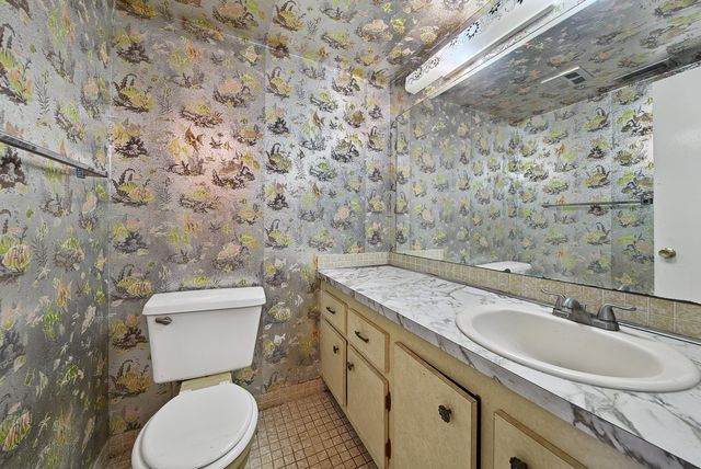 4770 NW 21st Street 412, Lauderhill, FL 33313