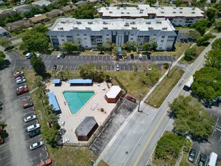 4770 NW 21st Street 412, Lauderhill, FL 33313