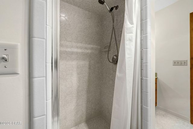 3922 Vistula Drive, Chipley, FL 32428