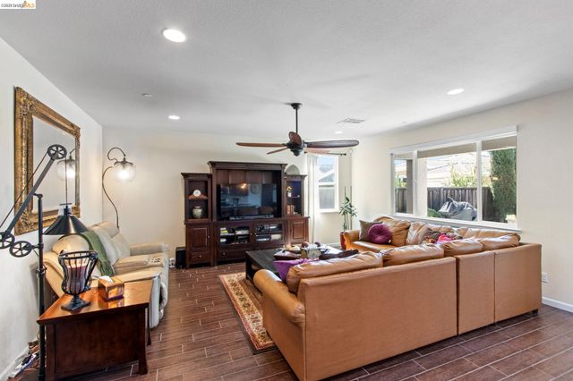 2469 Talaria Dr, Oakley, CA 94561