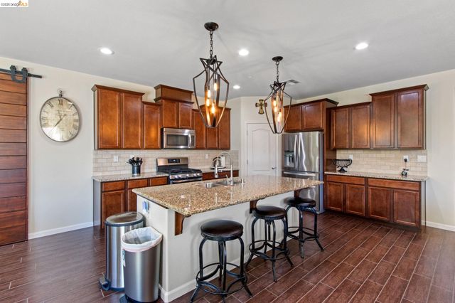 2469 Talaria Dr, Oakley, CA 94561