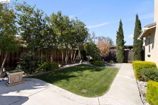 2469 Talaria Dr, Oakley, CA 94561