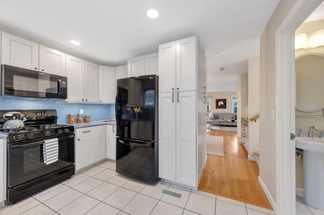 78 Summer St 6, Arlington, MA 02474