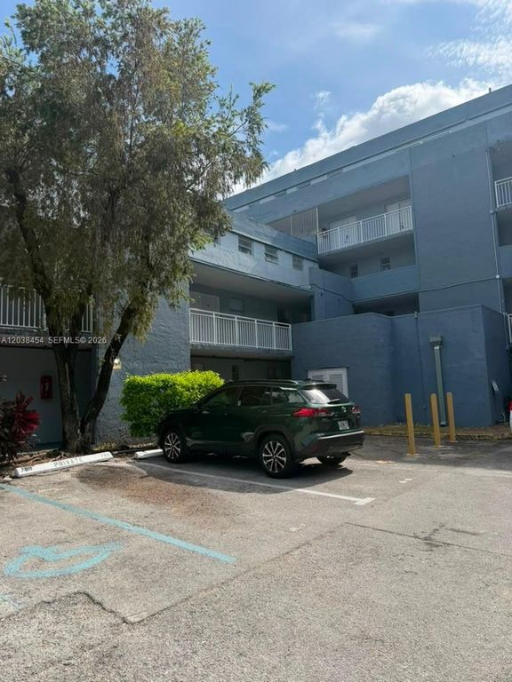 9375 Fontainebleau Blvd L225, Miami, FL 33172