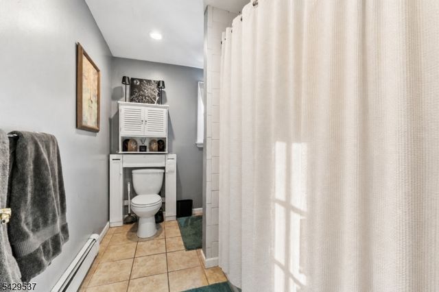 53 Pequannock Ave, Pequannock Twp., NJ 07440