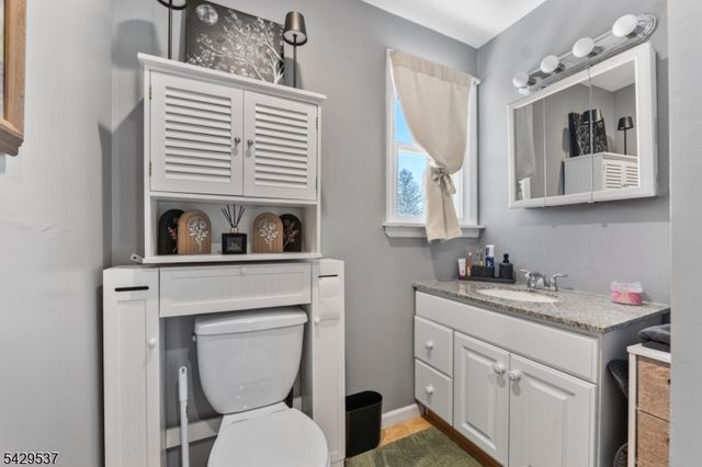 53 Pequannock Ave, Pequannock Twp., NJ 07440