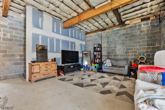 53 Pequannock Ave, Pequannock Twp., NJ 07440
