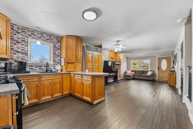 53 Pequannock Ave, Pequannock Twp., NJ 07440