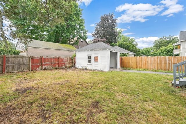 149 Fountain St, Springfield, MA 01108