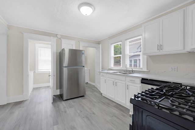 149 Fountain St, Springfield, MA 01108