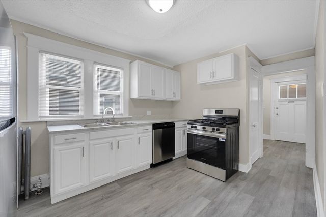 149 Fountain St, Springfield, MA 01108