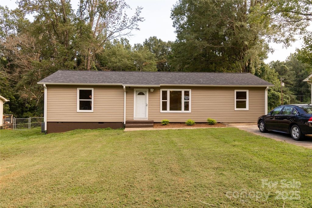 308 Springwood Drive, Gaffney, SC 29340