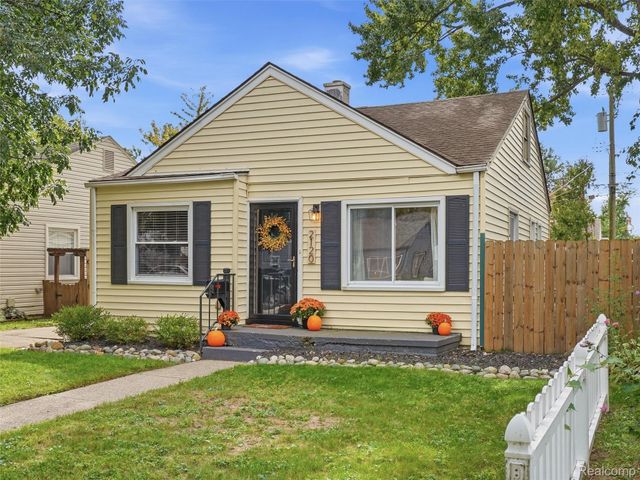 2120 Barrett Avenue, Royal Oak, MI 48067