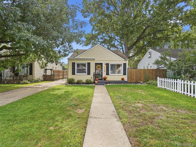 2120 Barrett Avenue, Royal Oak, MI 48067