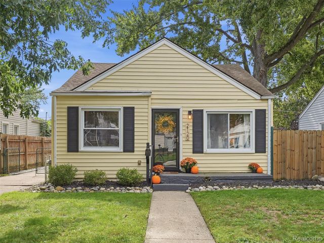 2120 Barrett Avenue, Royal Oak, MI 48067