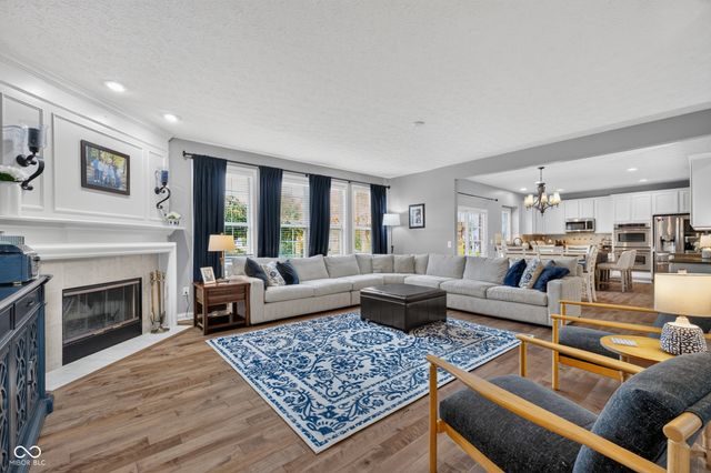 13272 Talon Crest Drive, Fishers, IN 46037