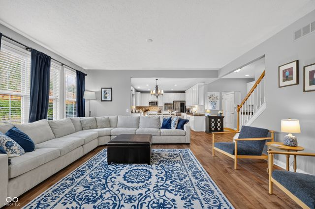 13272 Talon Crest Drive, Fishers, IN 46037