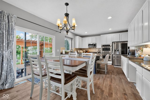 13272 Talon Crest Drive, Fishers, IN 46037