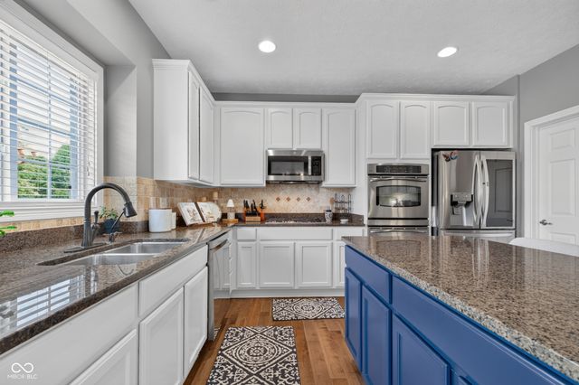 13272 Talon Crest Drive, Fishers, IN 46037