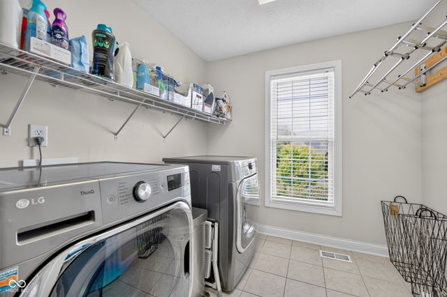 13272 Talon Crest Drive, Fishers, IN 46037