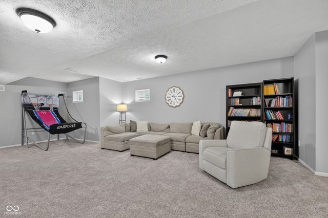 13272 Talon Crest Drive, Fishers, IN 46037