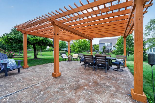 13272 Talon Crest Drive, Fishers, IN 46037