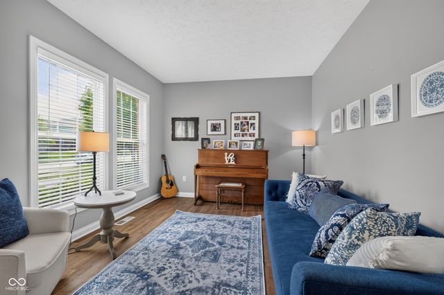 13272 Talon Crest Drive, Fishers, IN 46037