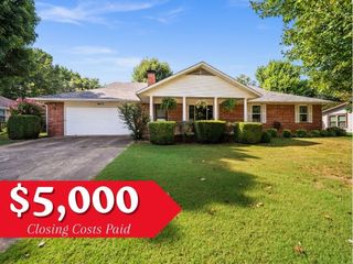 807 Maple Street, Prairie Grove, AR 72753