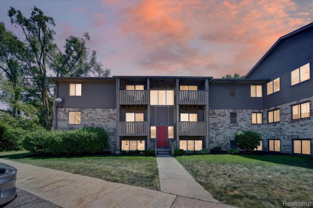 8735 Green Willow Street 1, Brighton, MI 48116